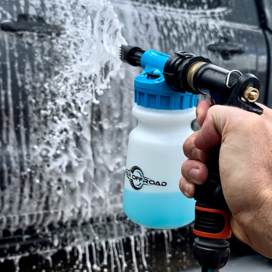Foam Gun Garden Hose Connection spraying thick foam - quick and conveient car wash