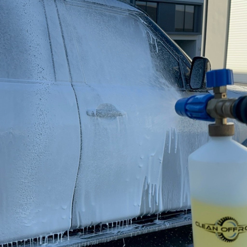 HKP03 Hyper Gloss: infused with lanolin for a deep shine