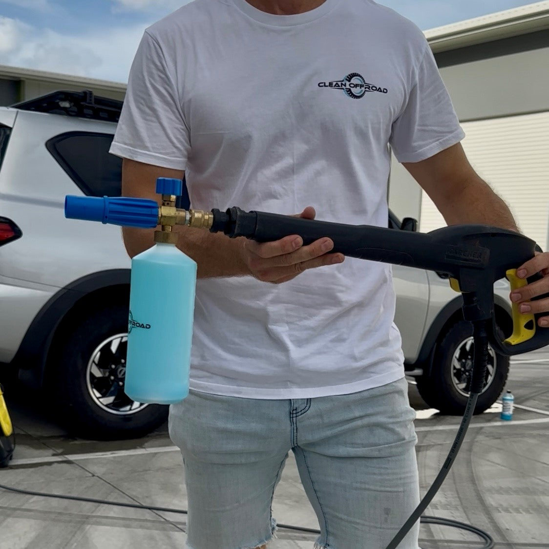 Foam Cannon Attaches to Pressure washer